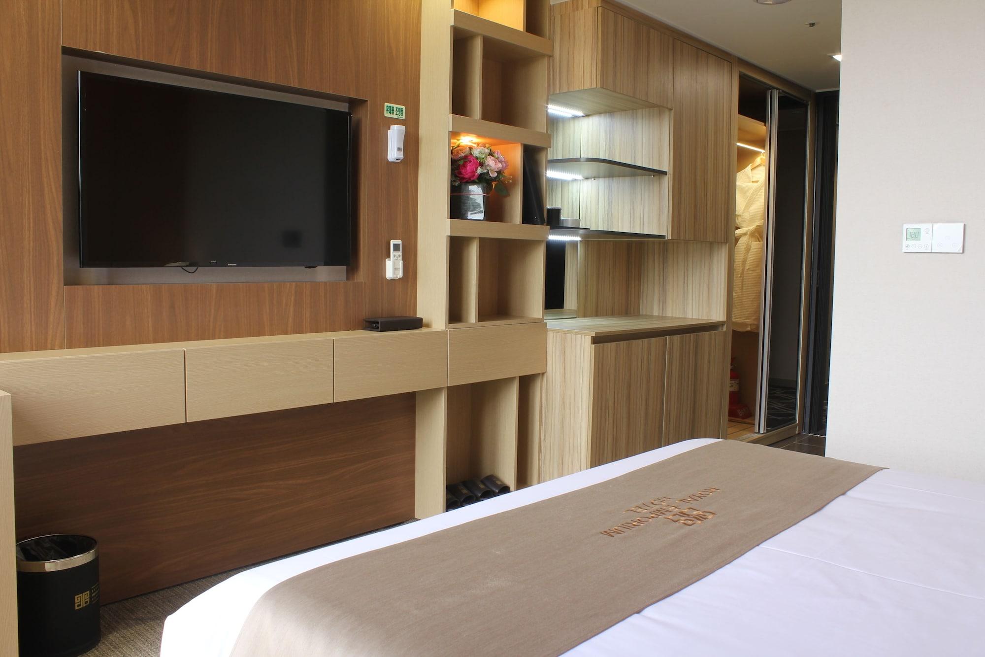 Hotel Royal Emporium Airport Incheon