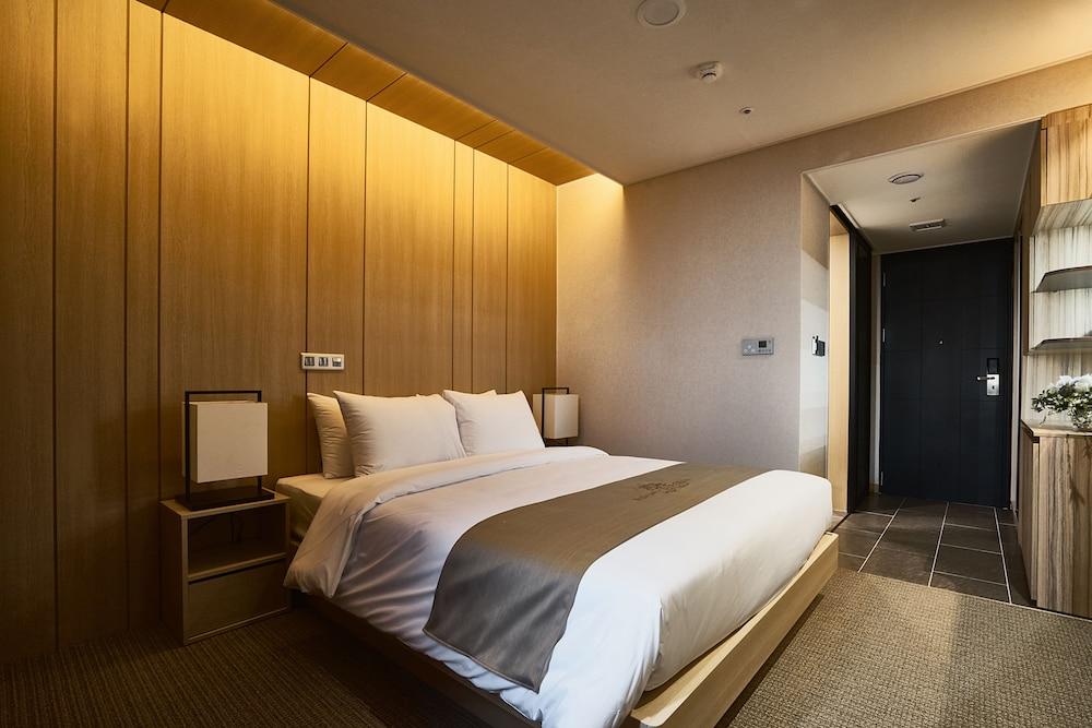 Hotel Royal Emporium Airport Incheon