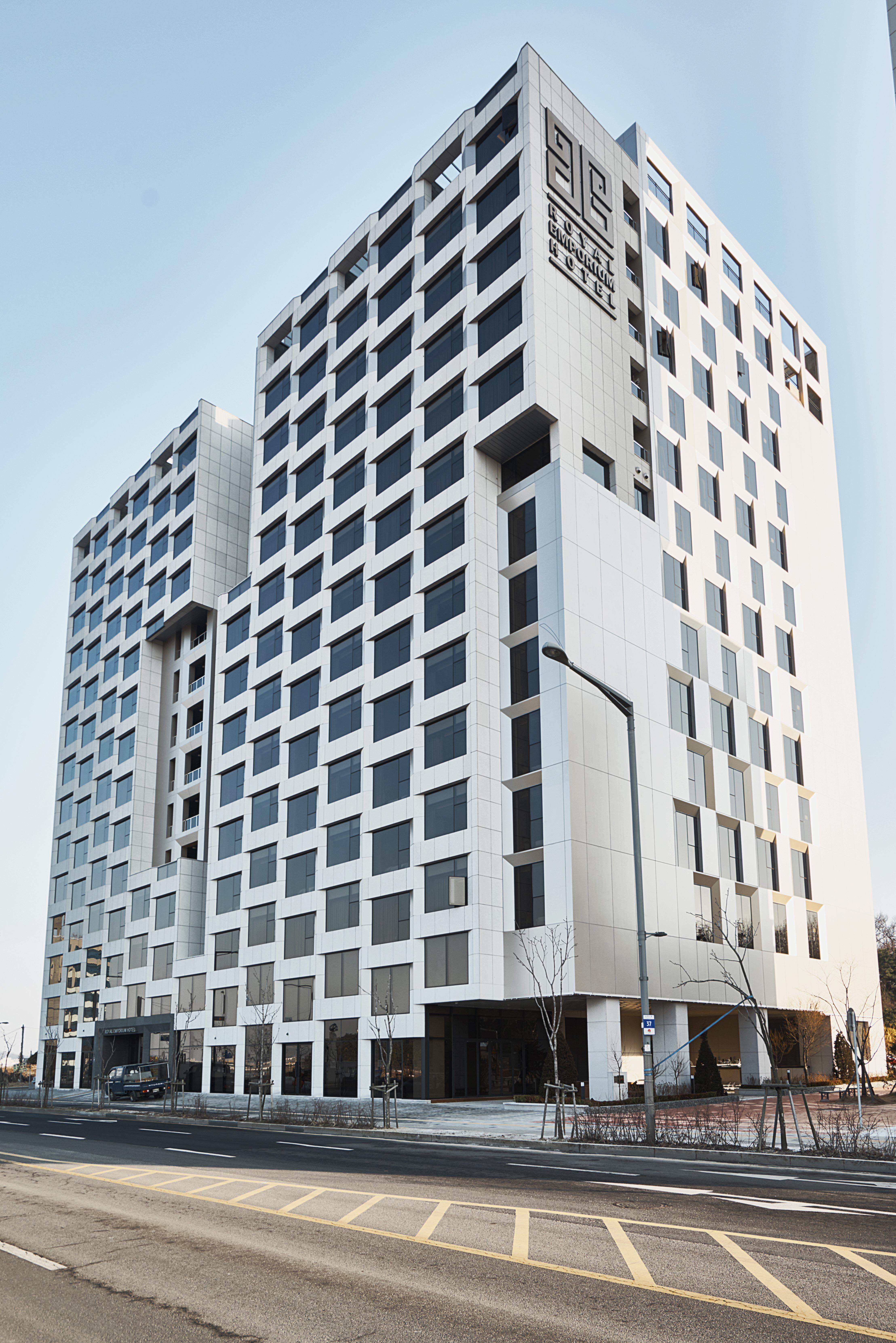 Hotel Royal Emporium Airport Incheon