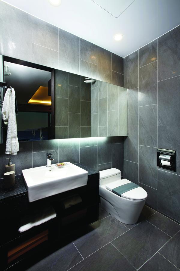Royal Emporium Airport Hotel 4*