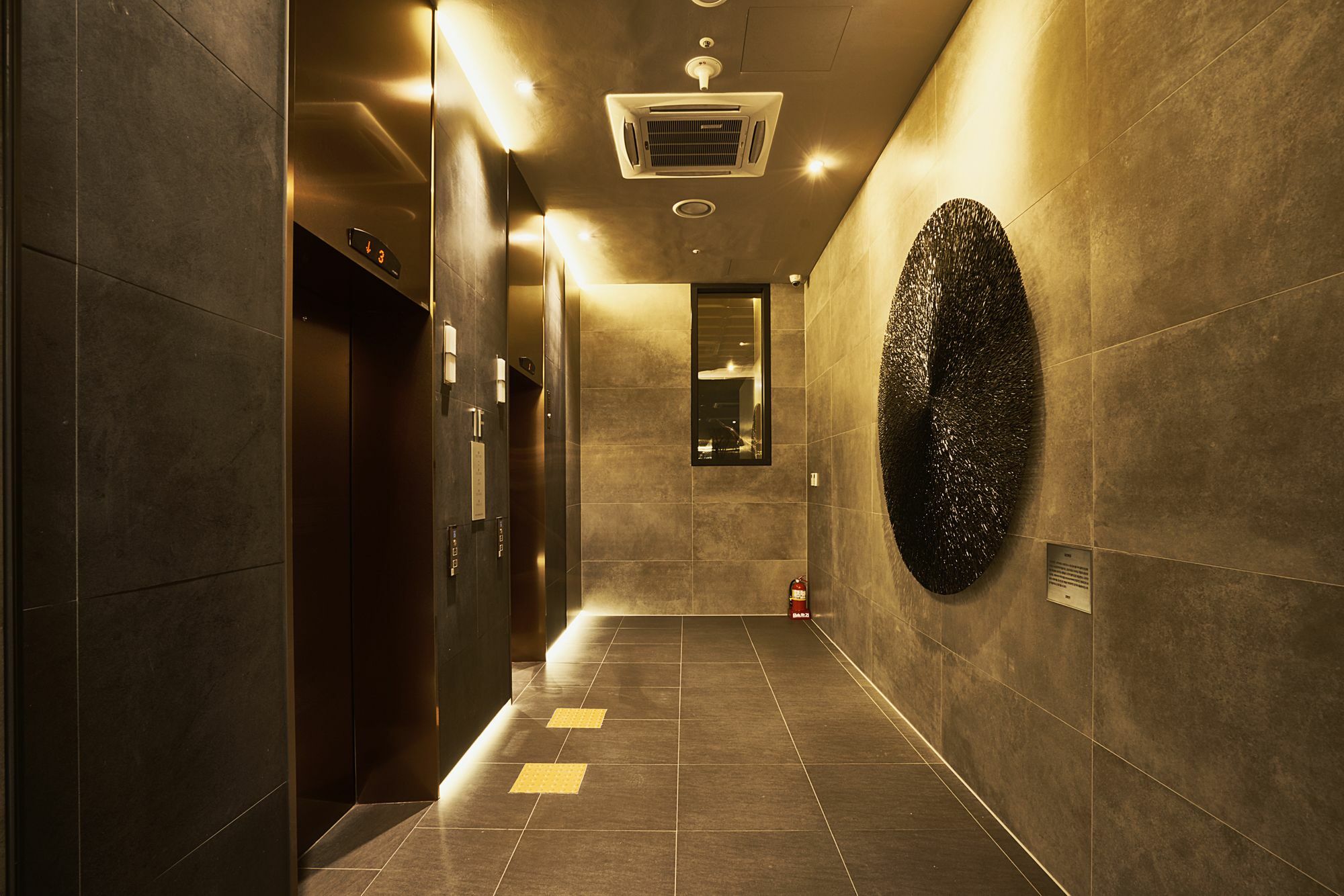 Royal Emporium Airport Hotel